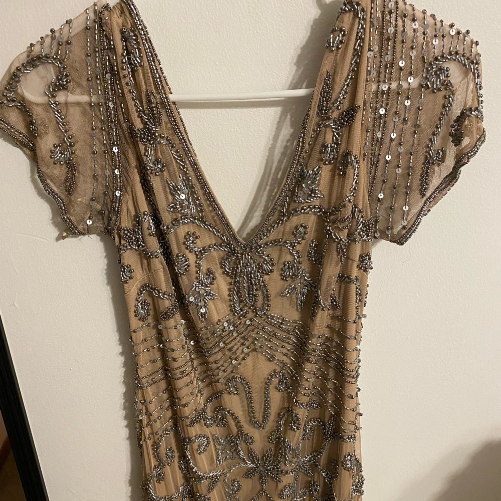 Beaded Mesh Column Gown
PISARRO NIGHTS